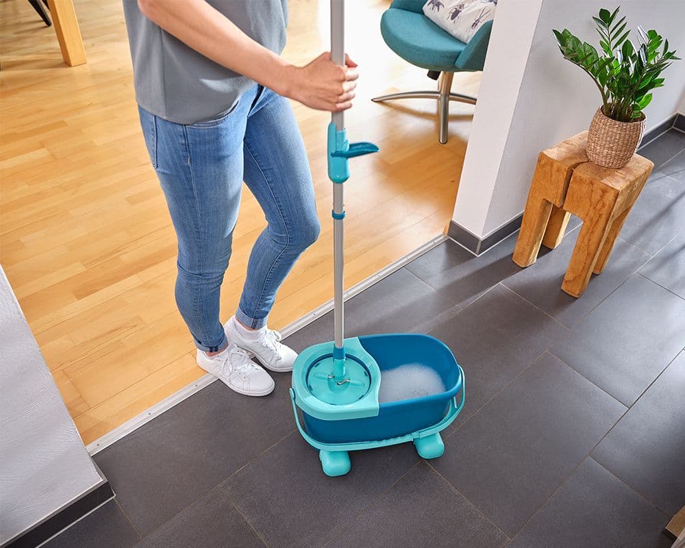 LEIFHEIT Clean Twist Ergo Mobile Disc Mop Set - Leifheit